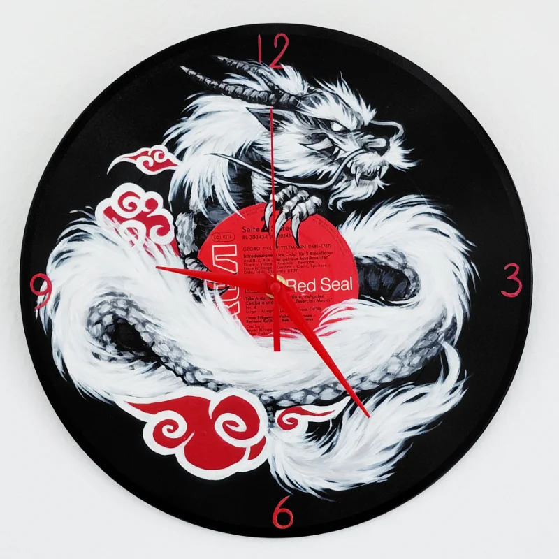 Schallplatten-Uhr mit Drachen-Motiv