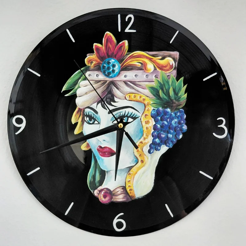 Schallplatten-Uhr mit Testa-di-Moro-Motiv